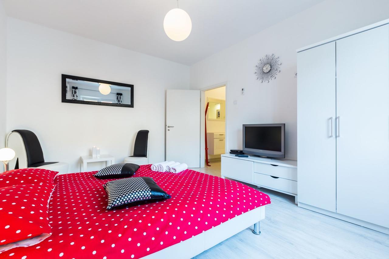 Fifi Apartment W. Parking In Old Town Zadar Exterior photo